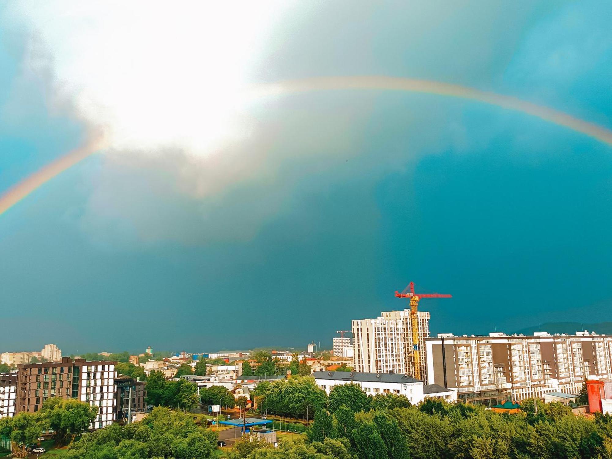Романтичні Апартаменти З Мальовничим Краєвидом Leópolis Exterior foto